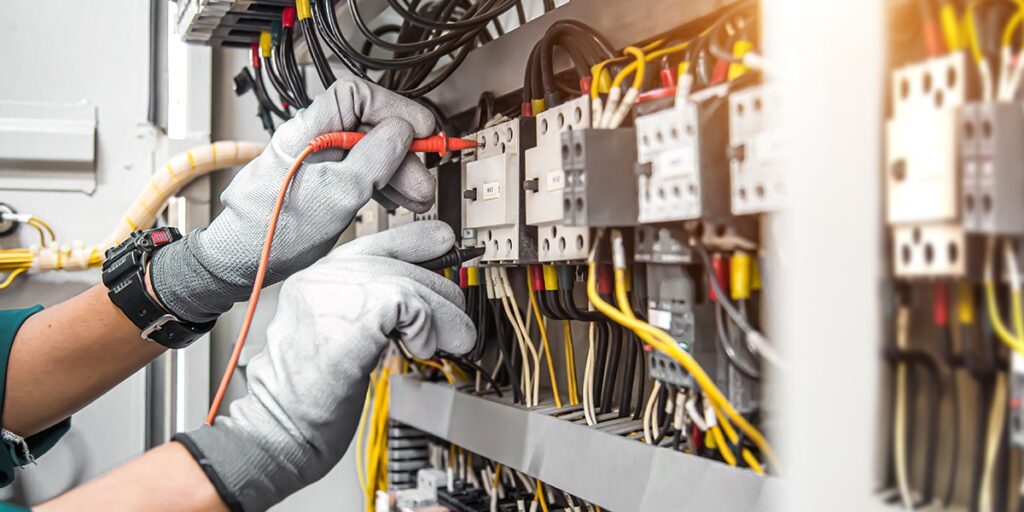 Changing A Plug In A Data Center Isn't A $300 Job